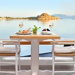 Petinos Hotel 4*