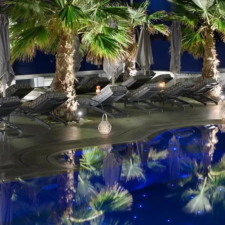 Petinos Hotel 4*