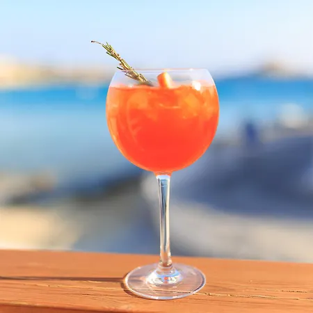 Petinos 4*