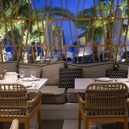 Petinos 4* Πλατύς Γιαλός