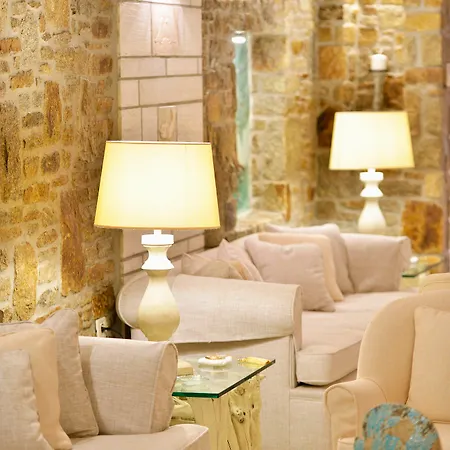 Petinos 4*