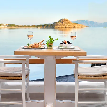Petinos Hotel 4*