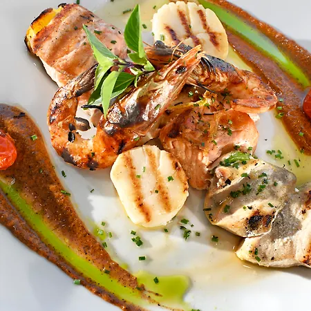 Petinos Platísz Jalósz